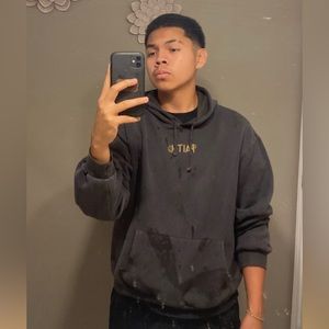 Meet your Posher, Esiquiel